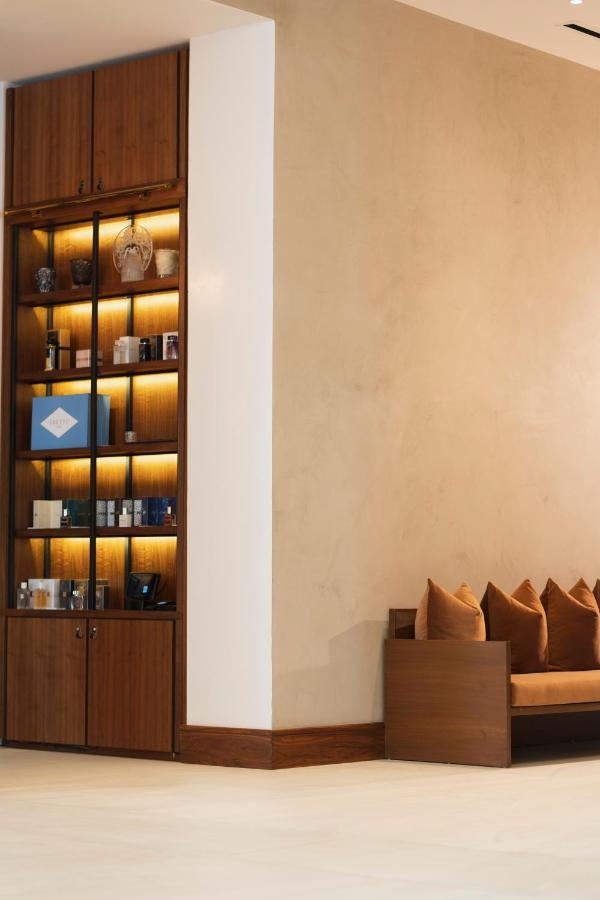 Ette Luxury Hotel & Spa Four Corners ภายนอก รูปภาพ A wall with a polished plaster finish